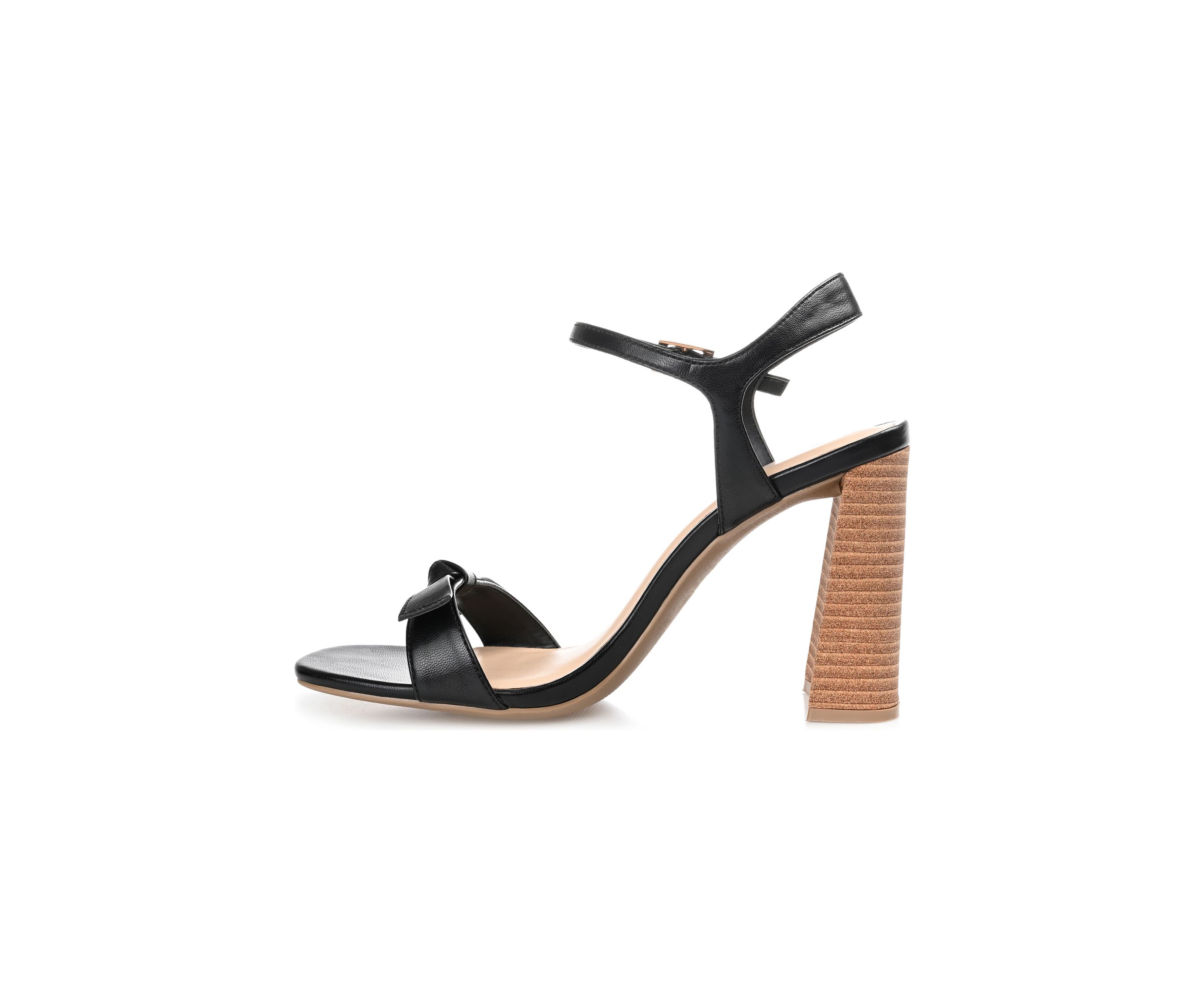 Dianne Pumps