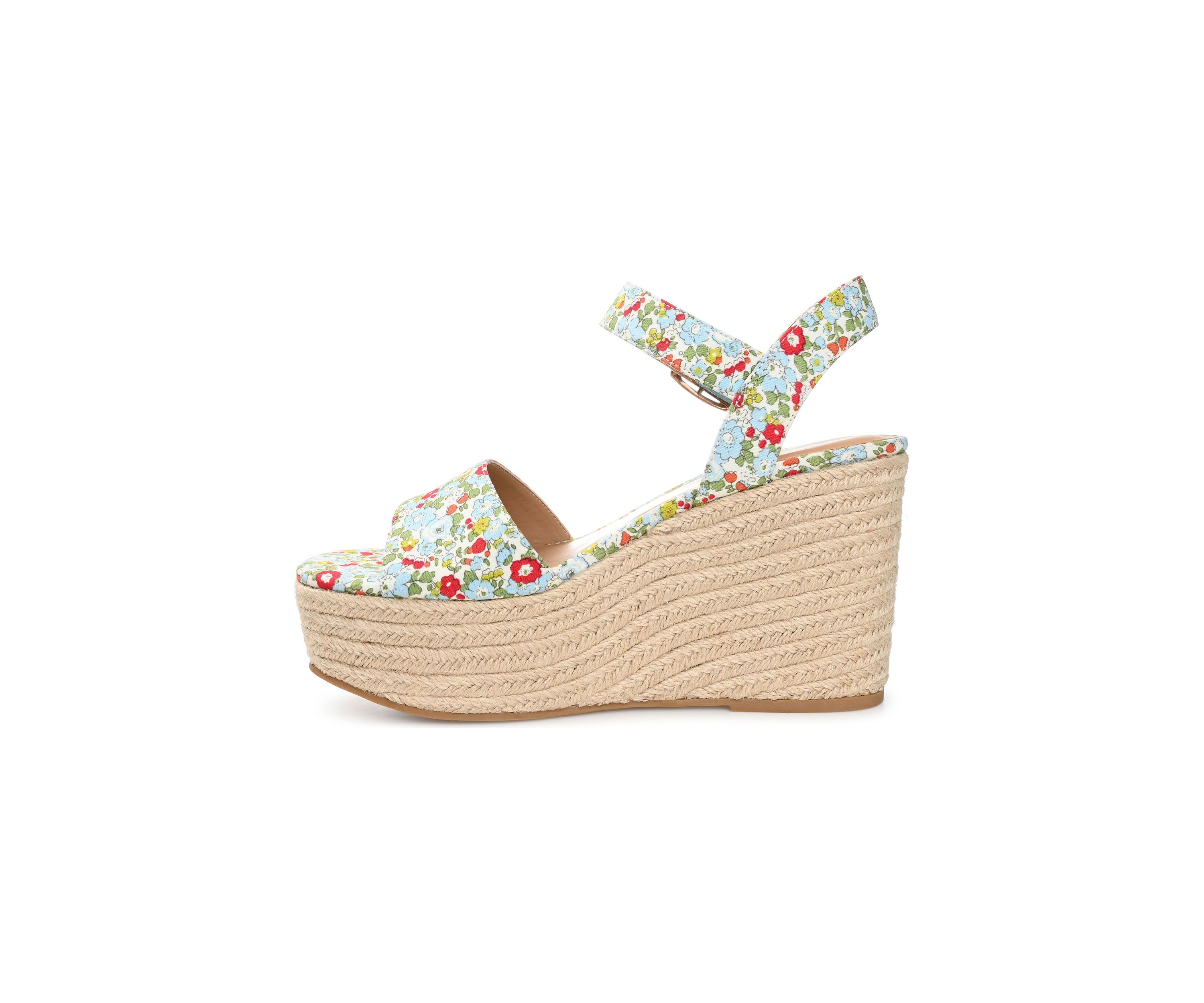 Pearrl Sandals