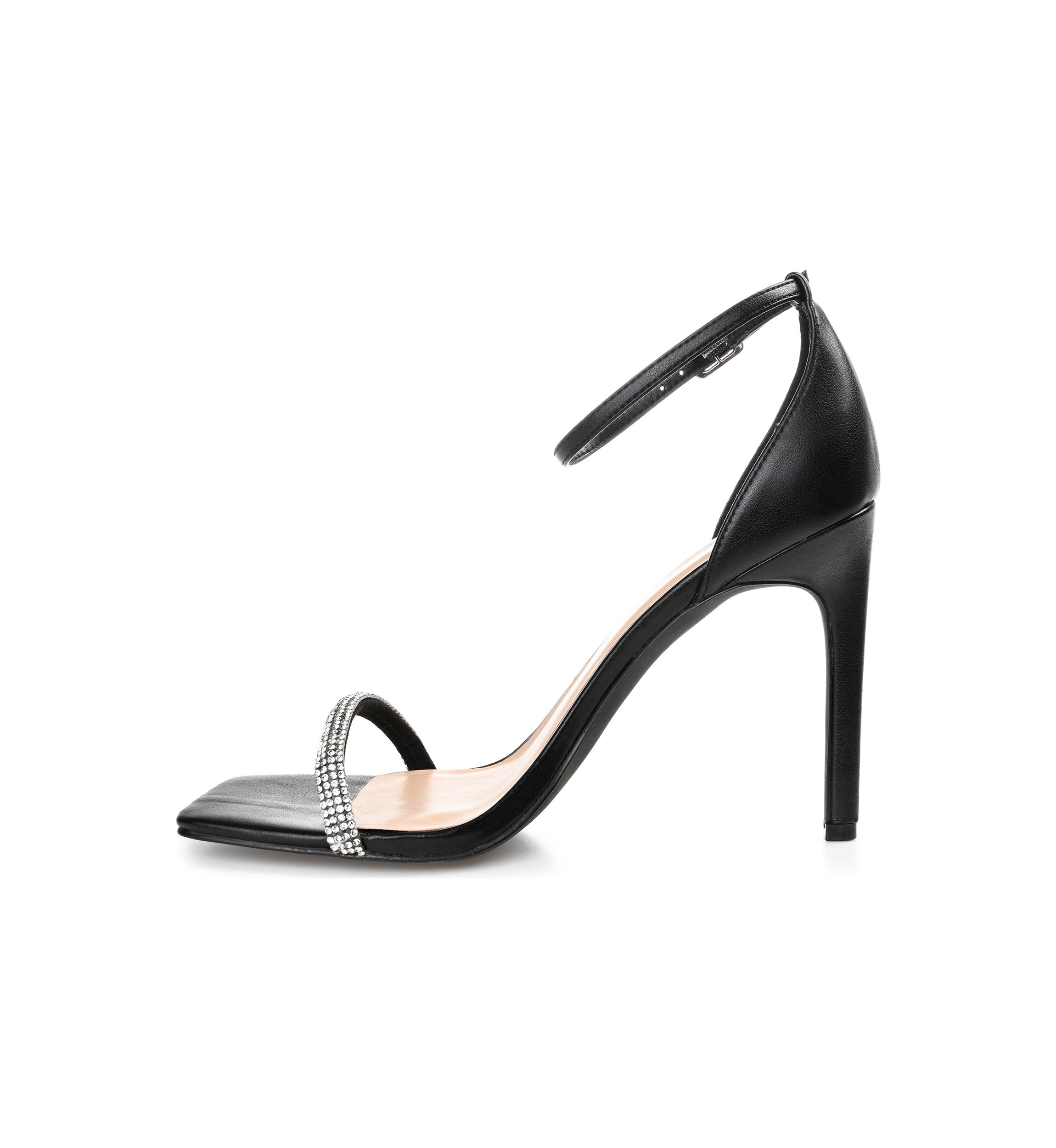 Zoya Pumps