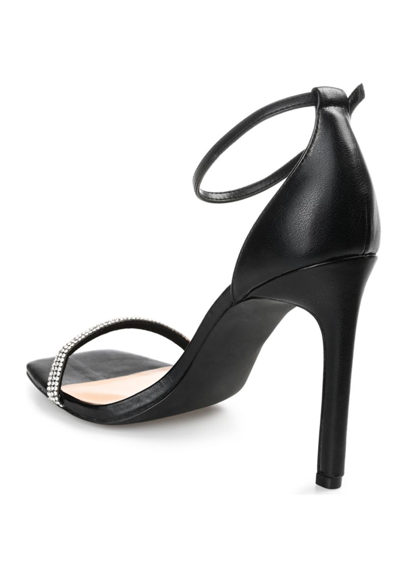 Zoya Pumps