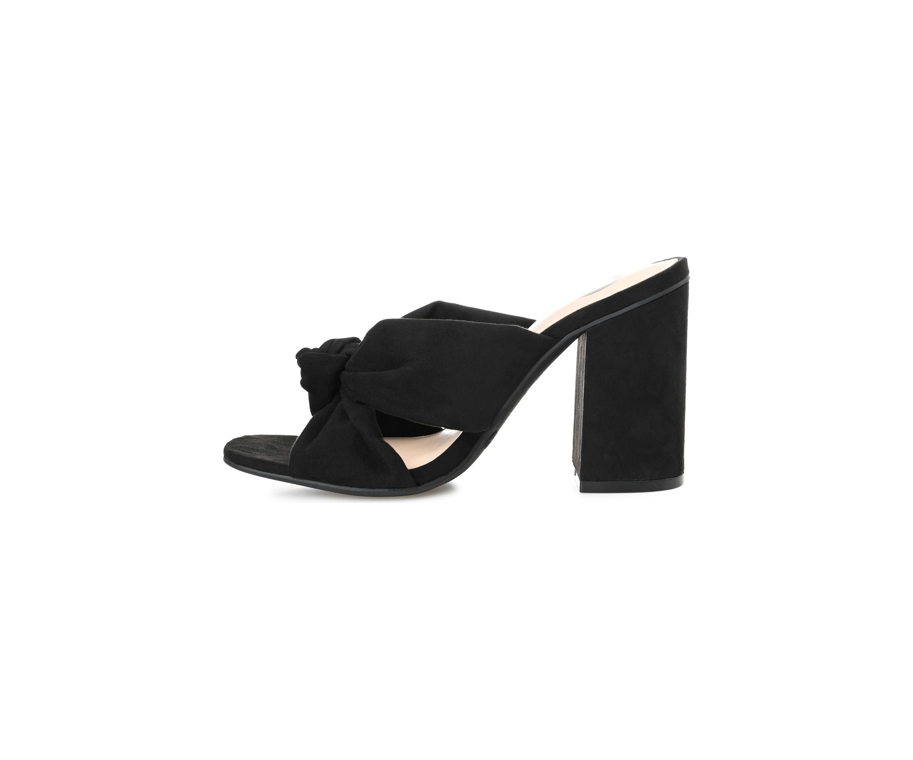 Tabithea Pumps