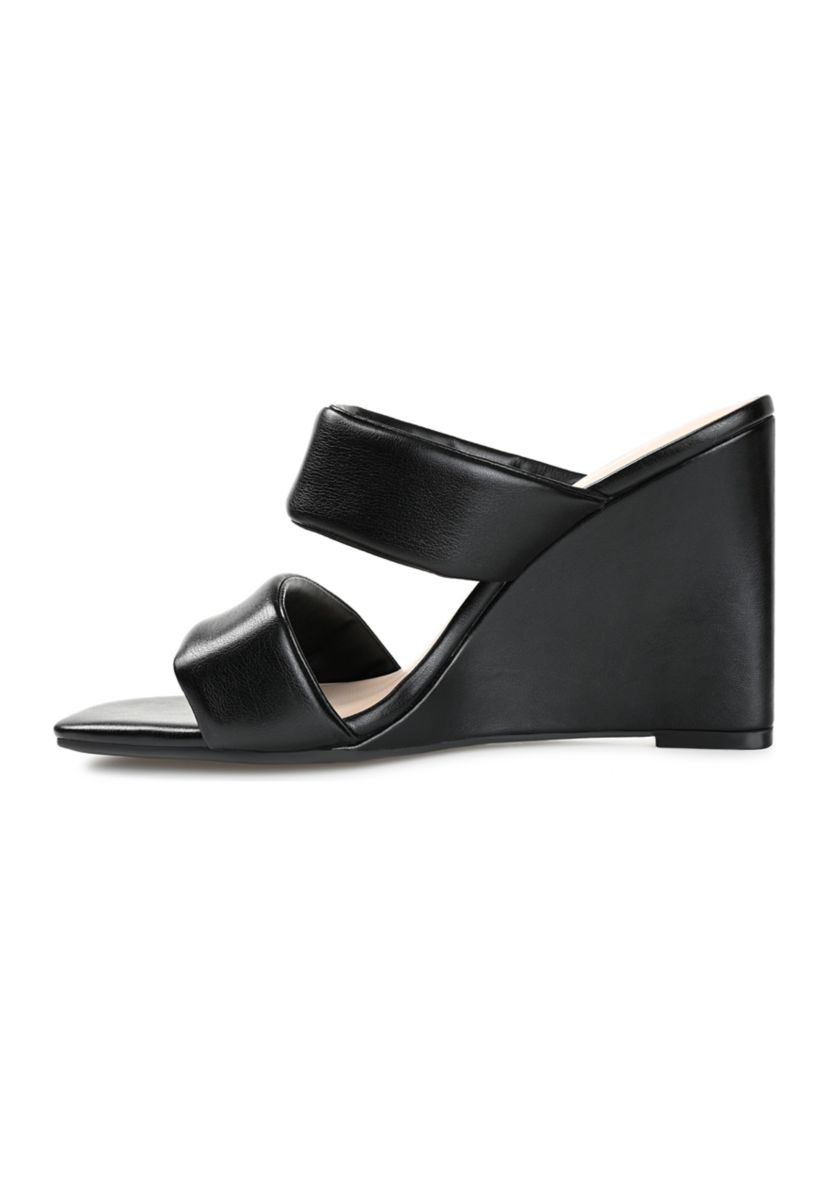 Kailee Pumps