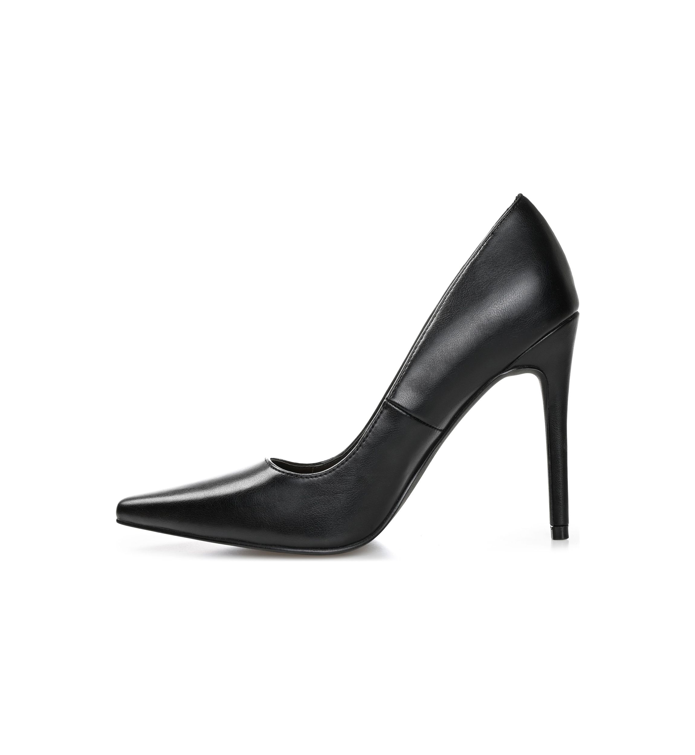 Hadli Pumps