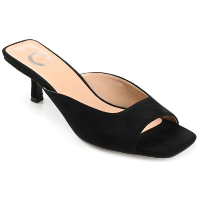 Larna Pumps