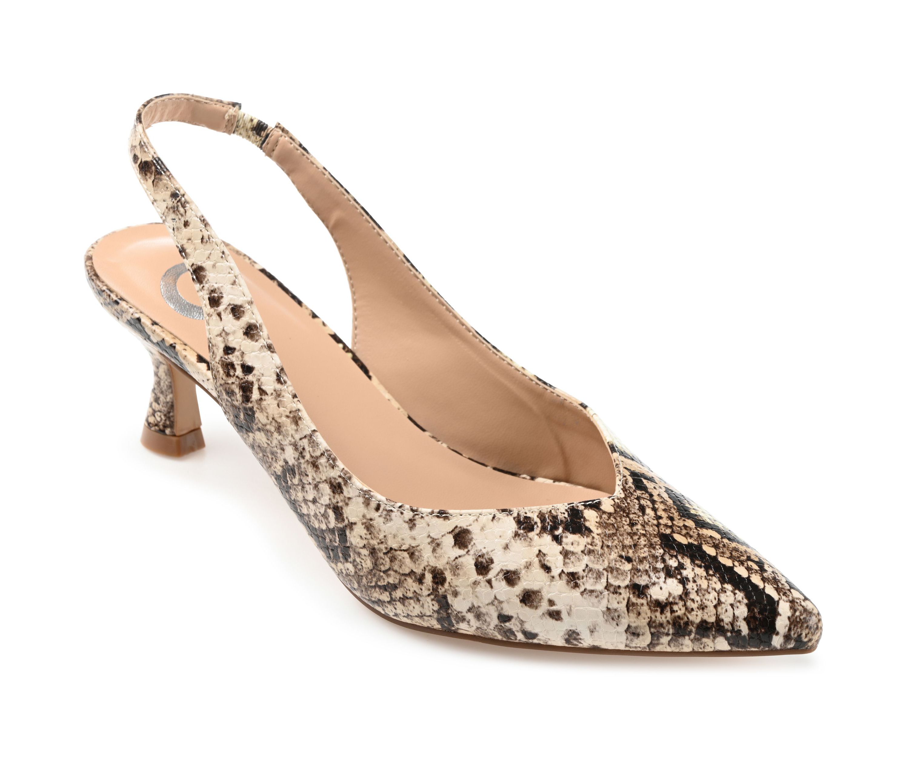 Mikoa Pumps