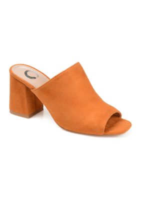 Journee Collection Women's Adelaide-Wd Pumps