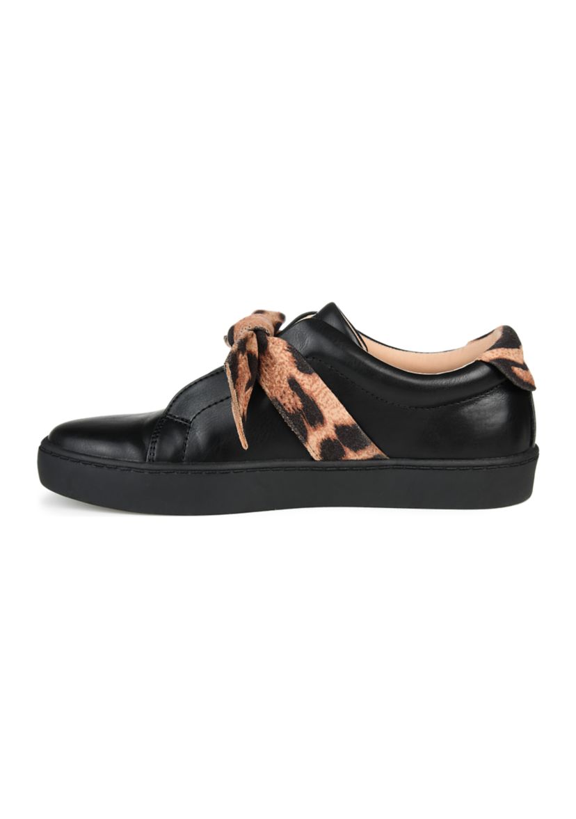 Abrina Sneakers