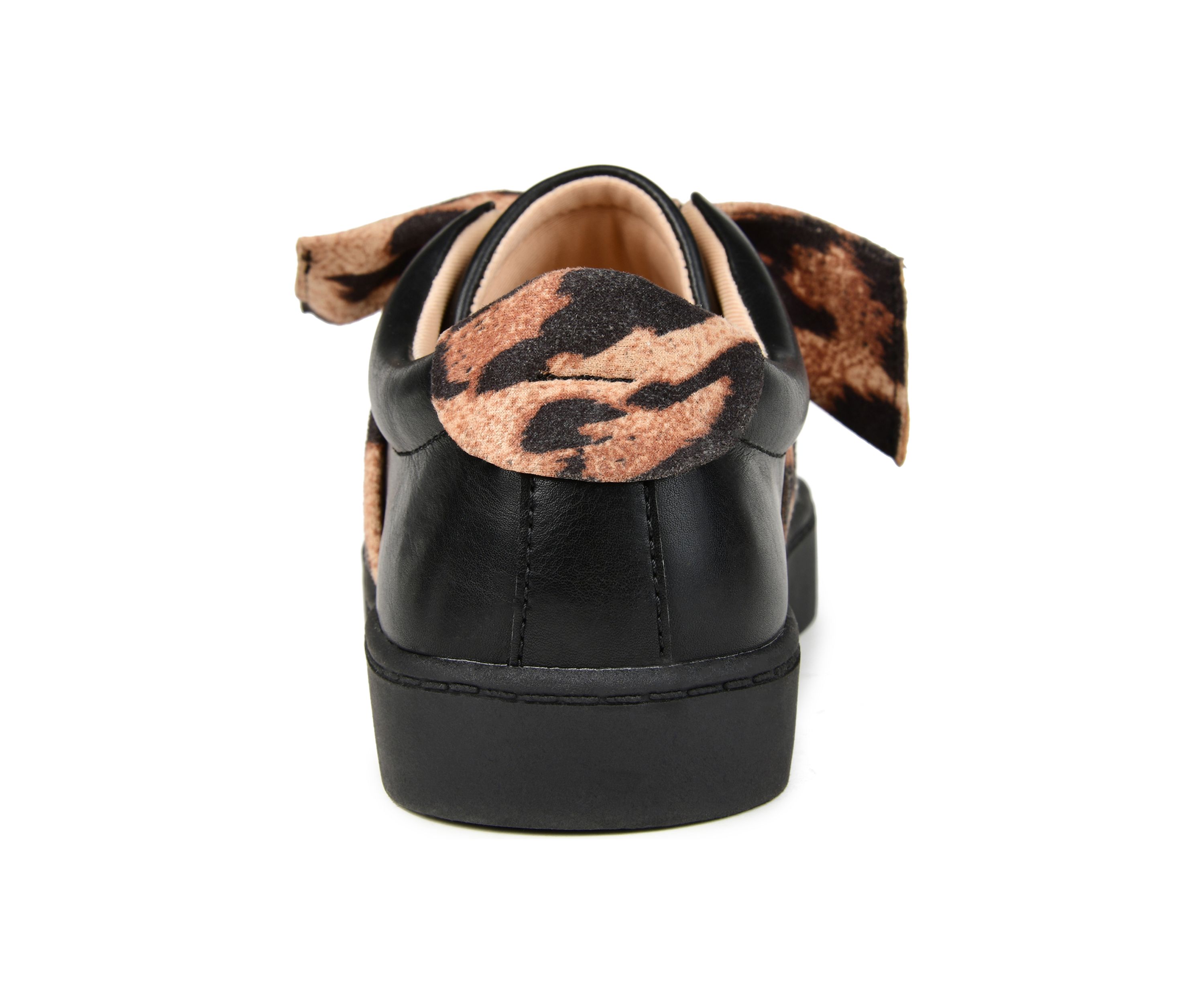 Abrina Sneakers