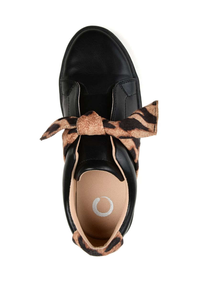 Abrina Sneakers