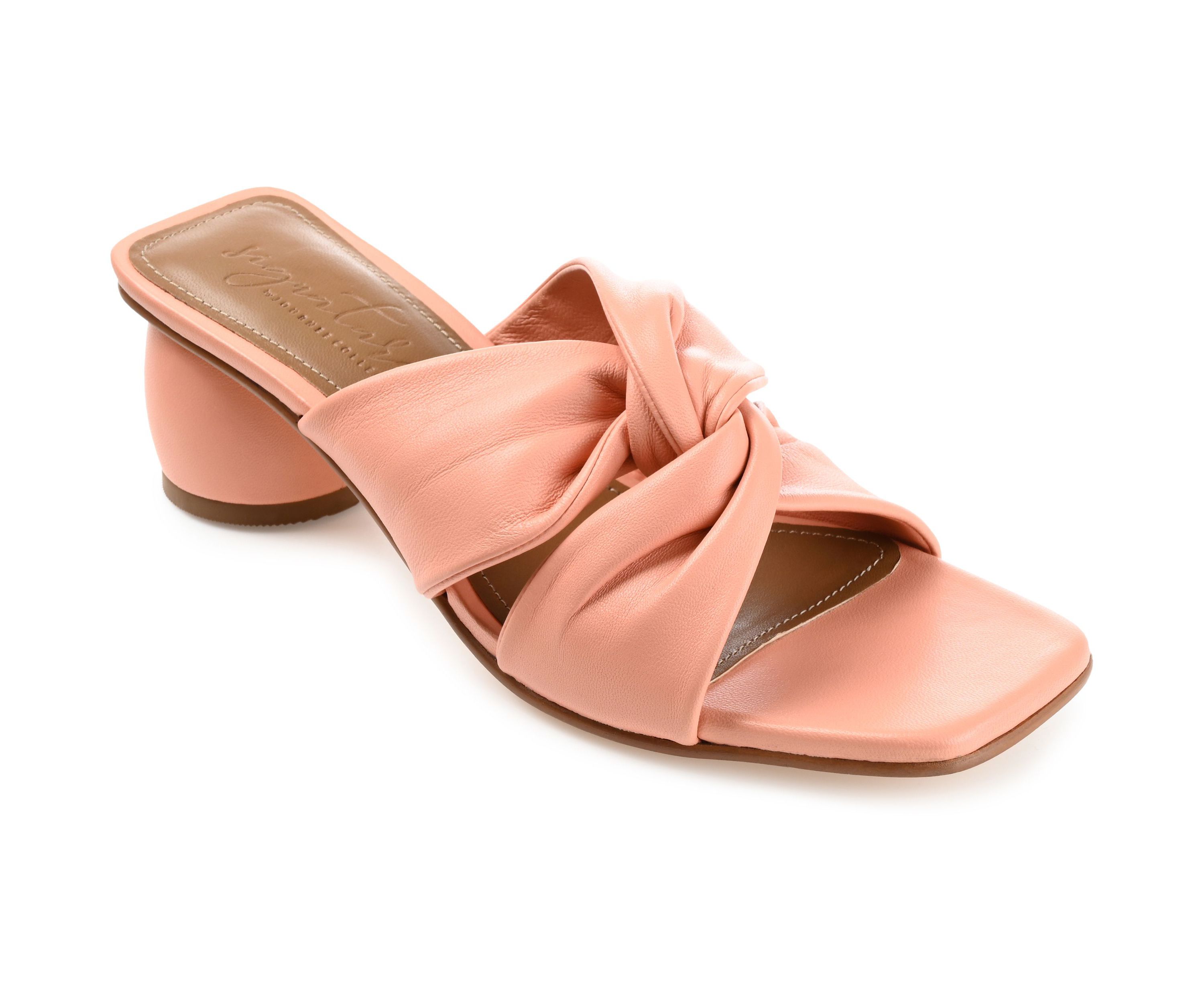 Charlize Pumps