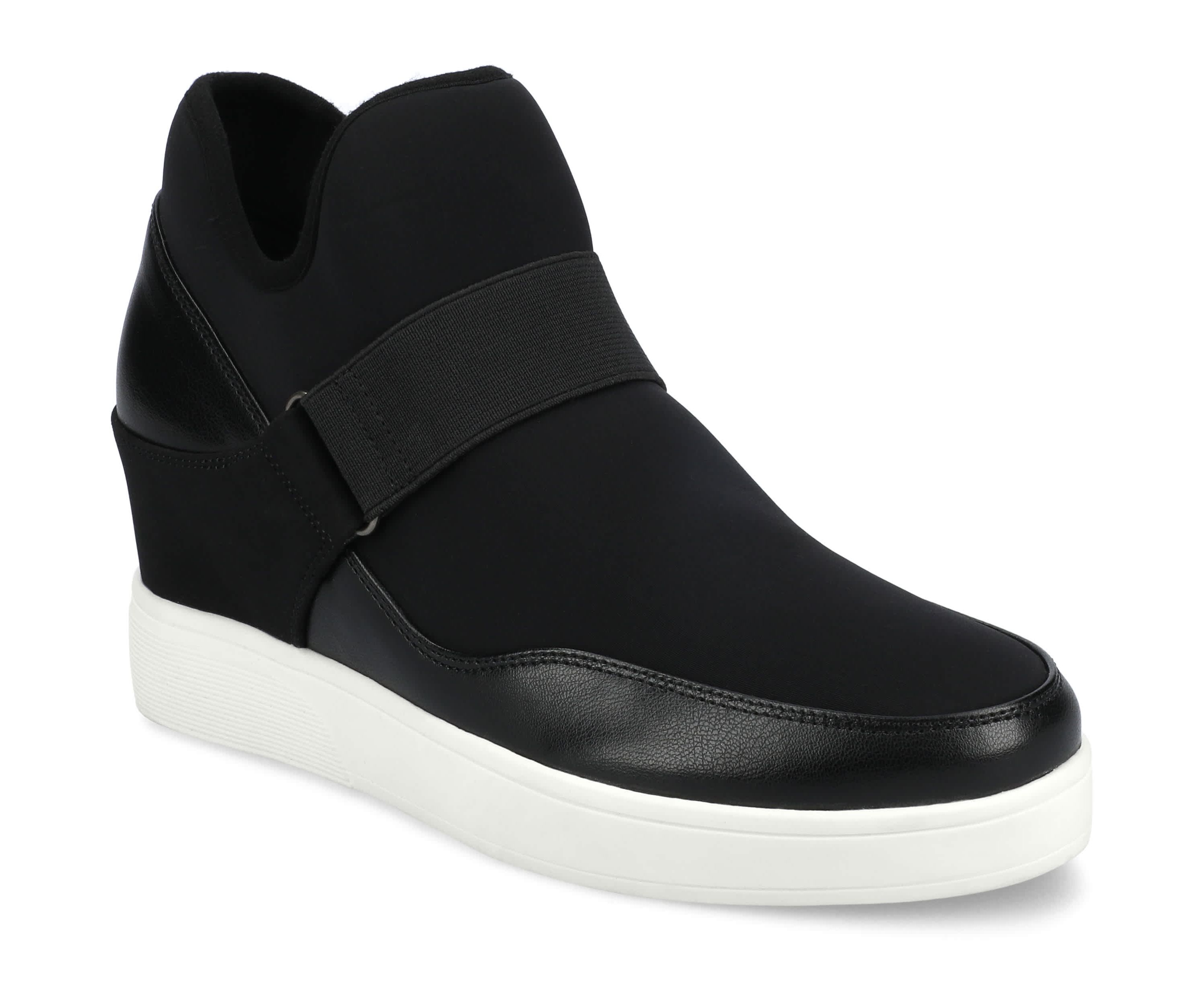 Damari Casual