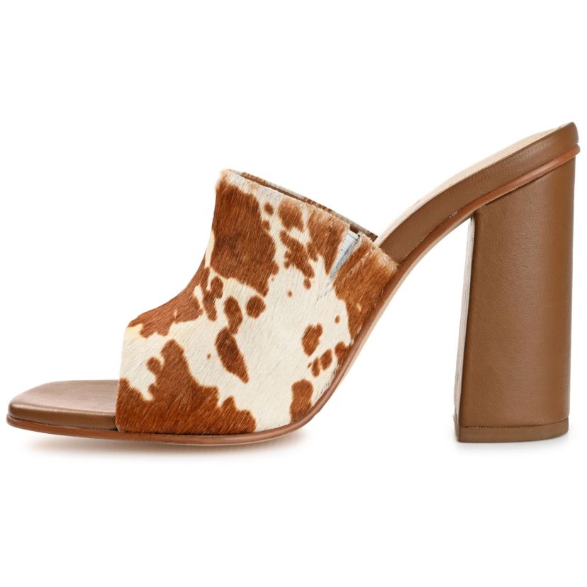Deena Pumps
