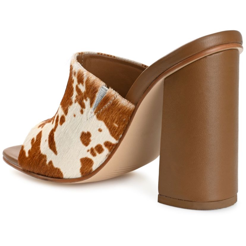Deena Pumps