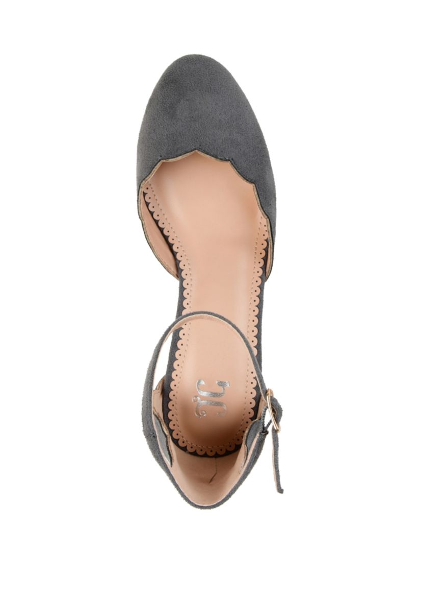 Edna Pumps
