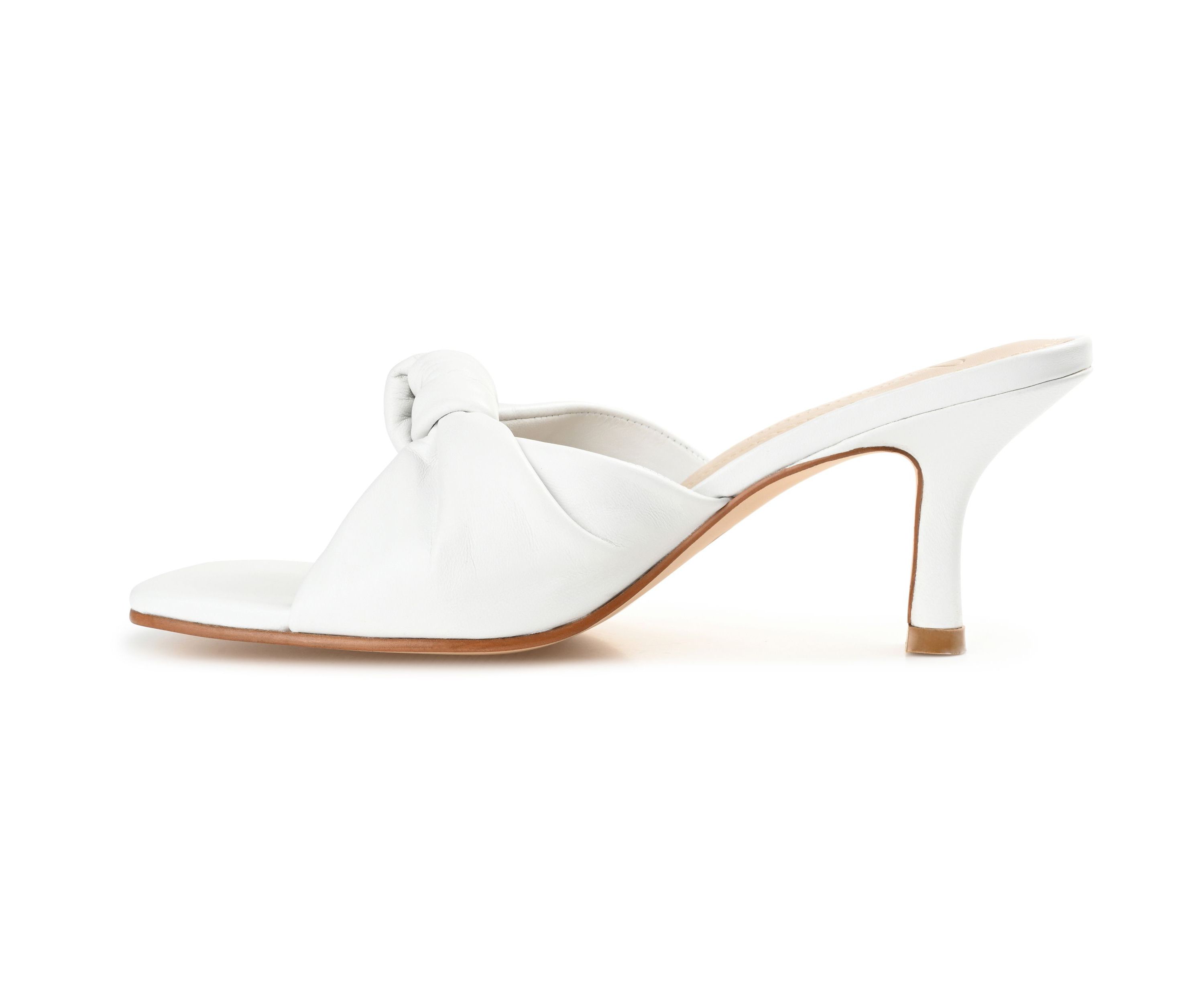 Finlee Pumps