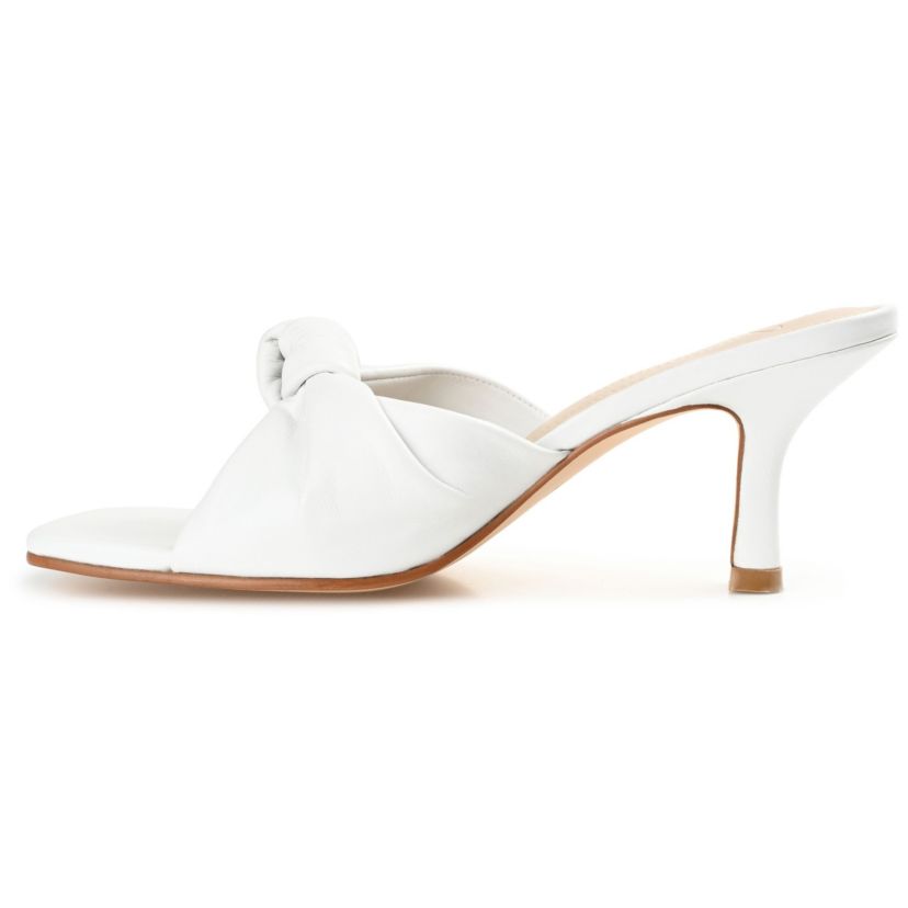Finlee Pumps