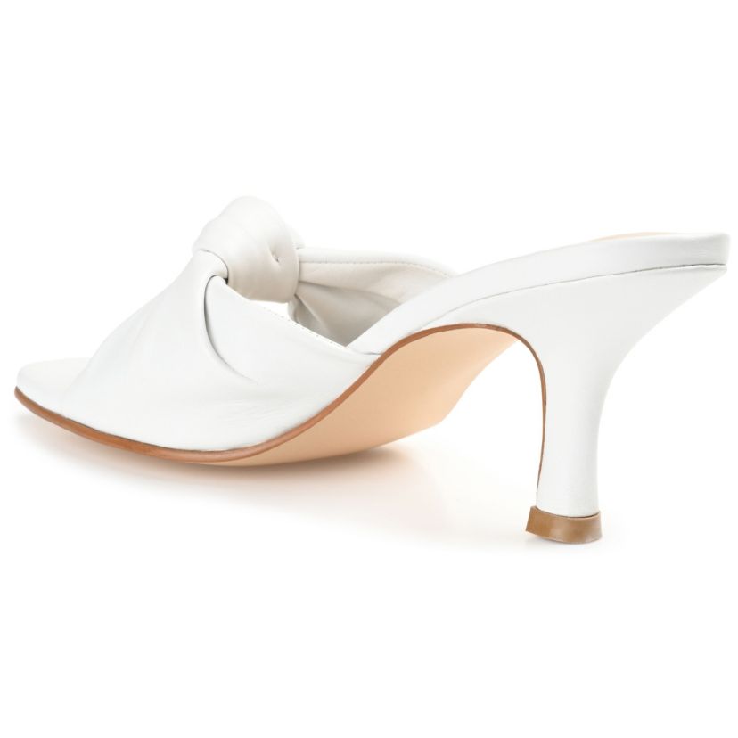 Finlee Pumps