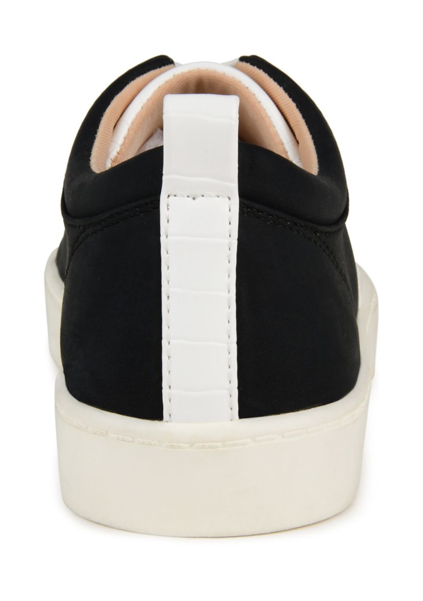 Kyndra Sneakers