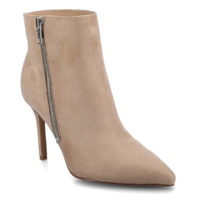 Journee Collection Women's Leyna Booties, 10W