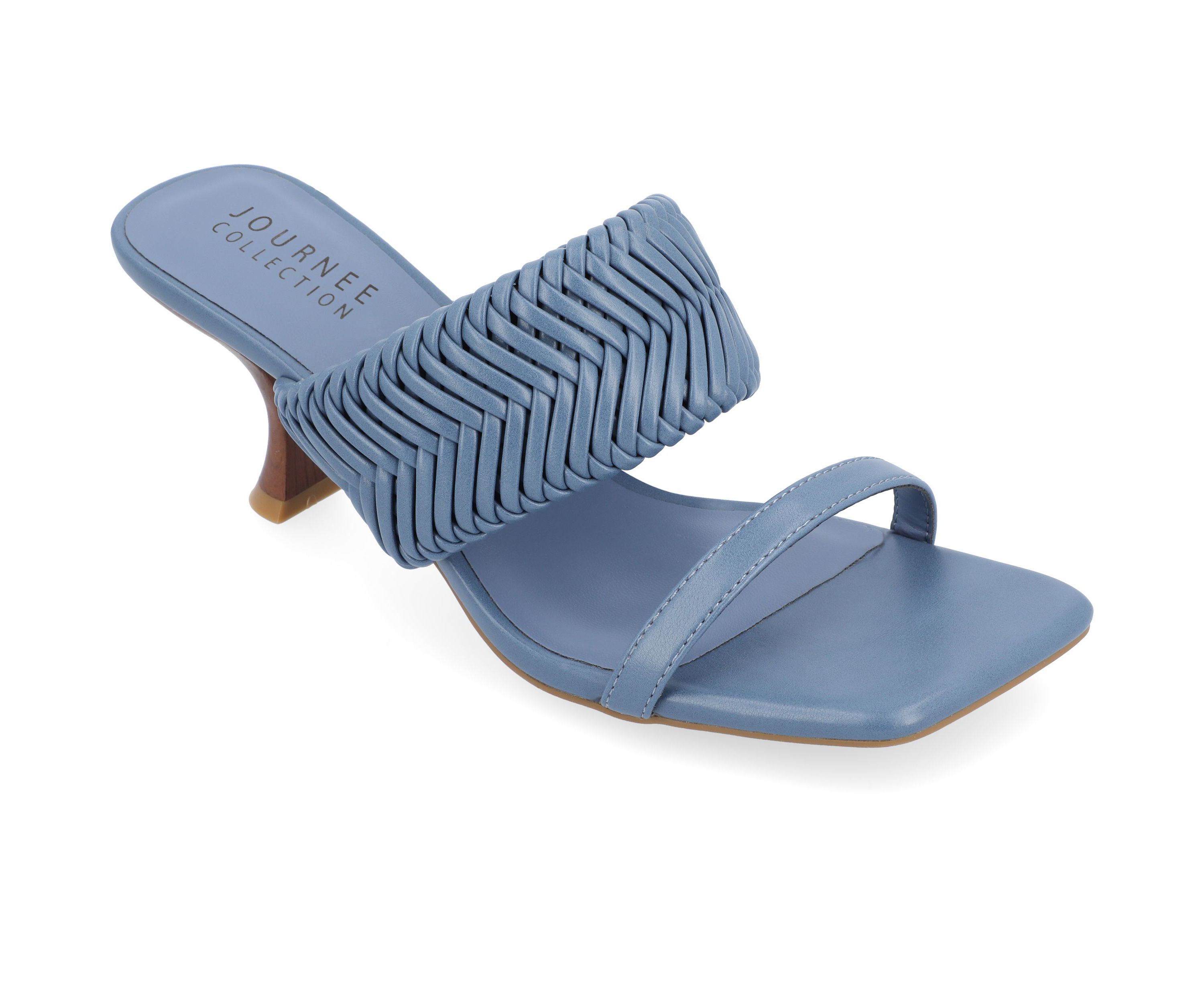 Monyka Pumps