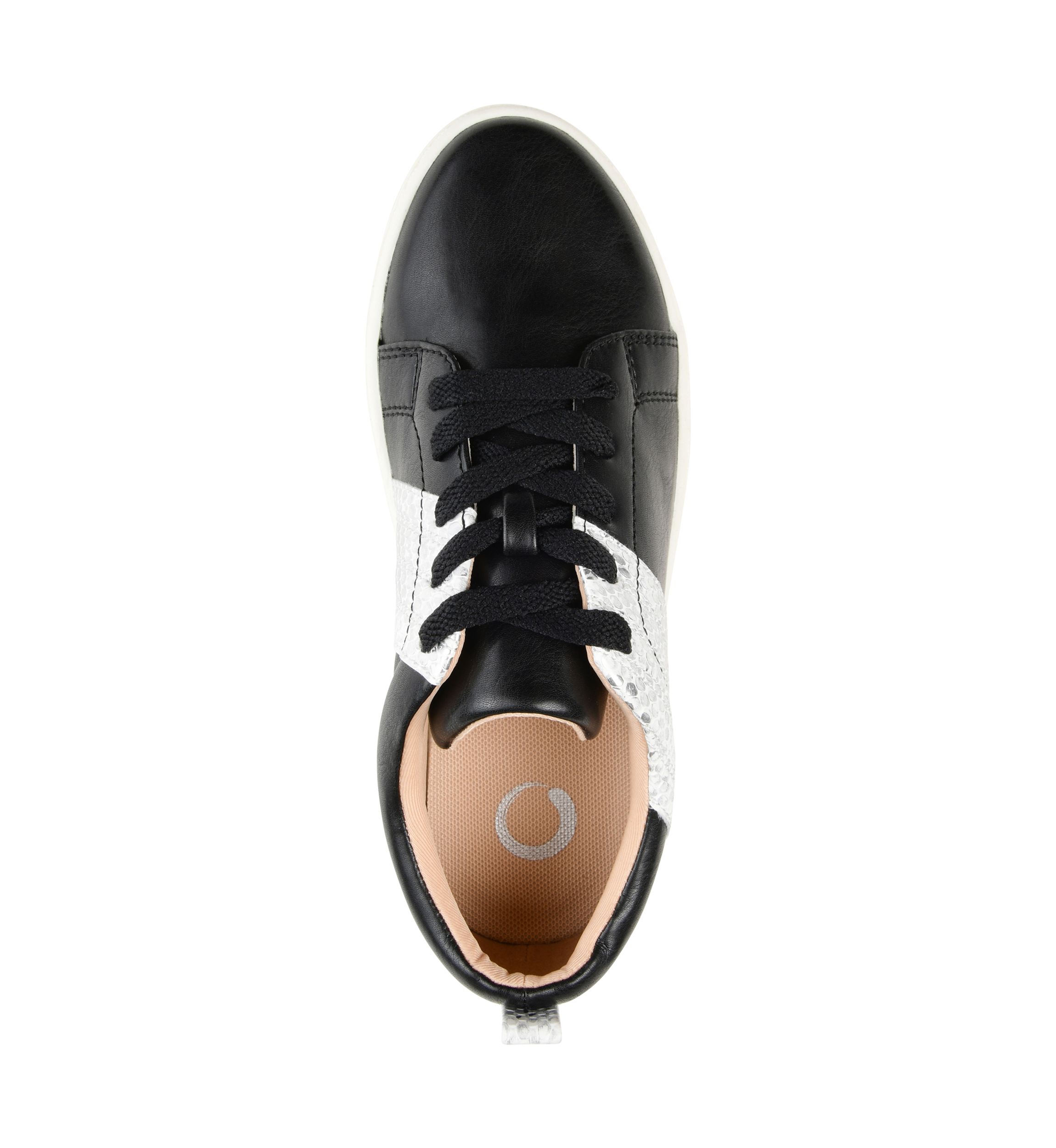 Raaye Sneakers