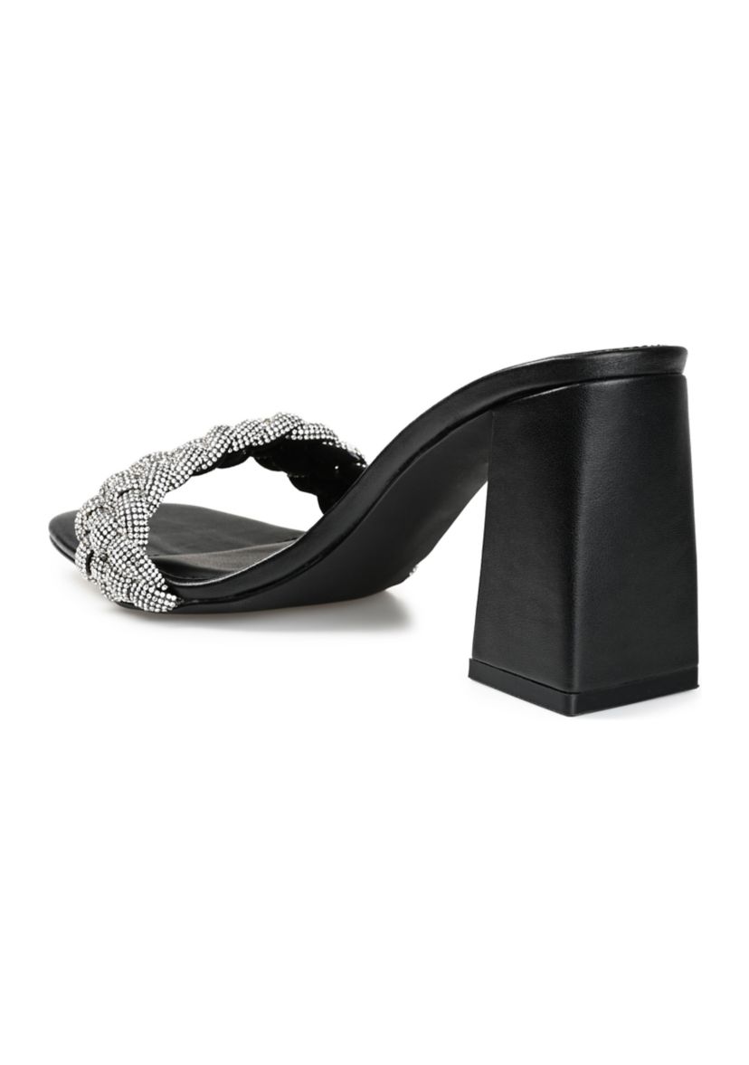 Sashaa Pumps
