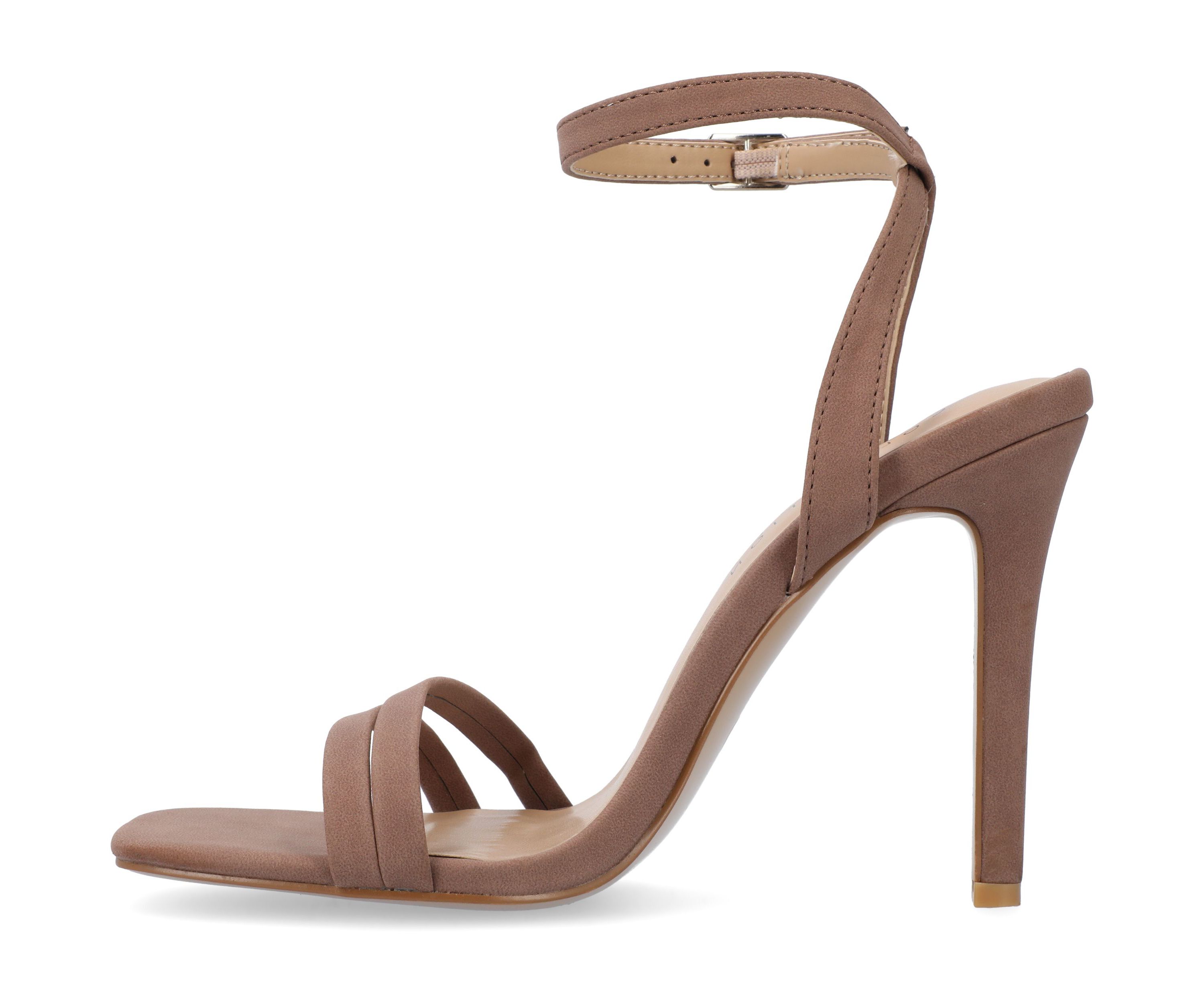 Yevva Pumps