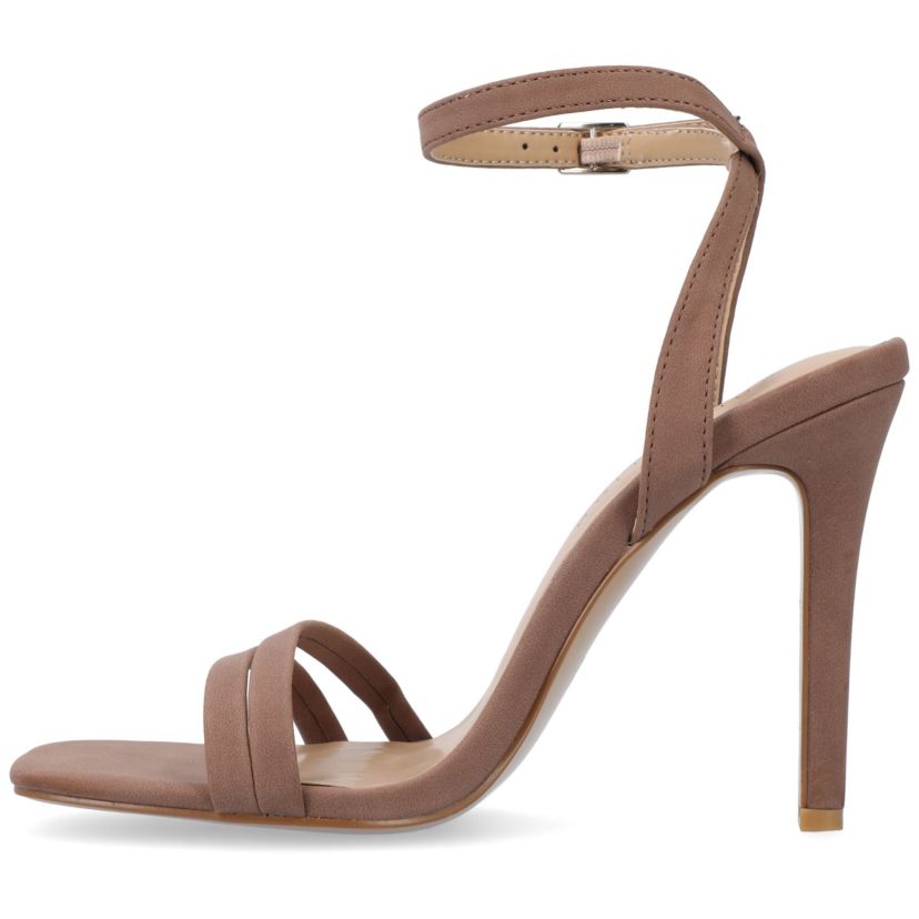 Yevva Pumps
