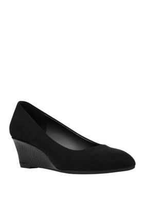 Bandolino franci clearance wedge pump