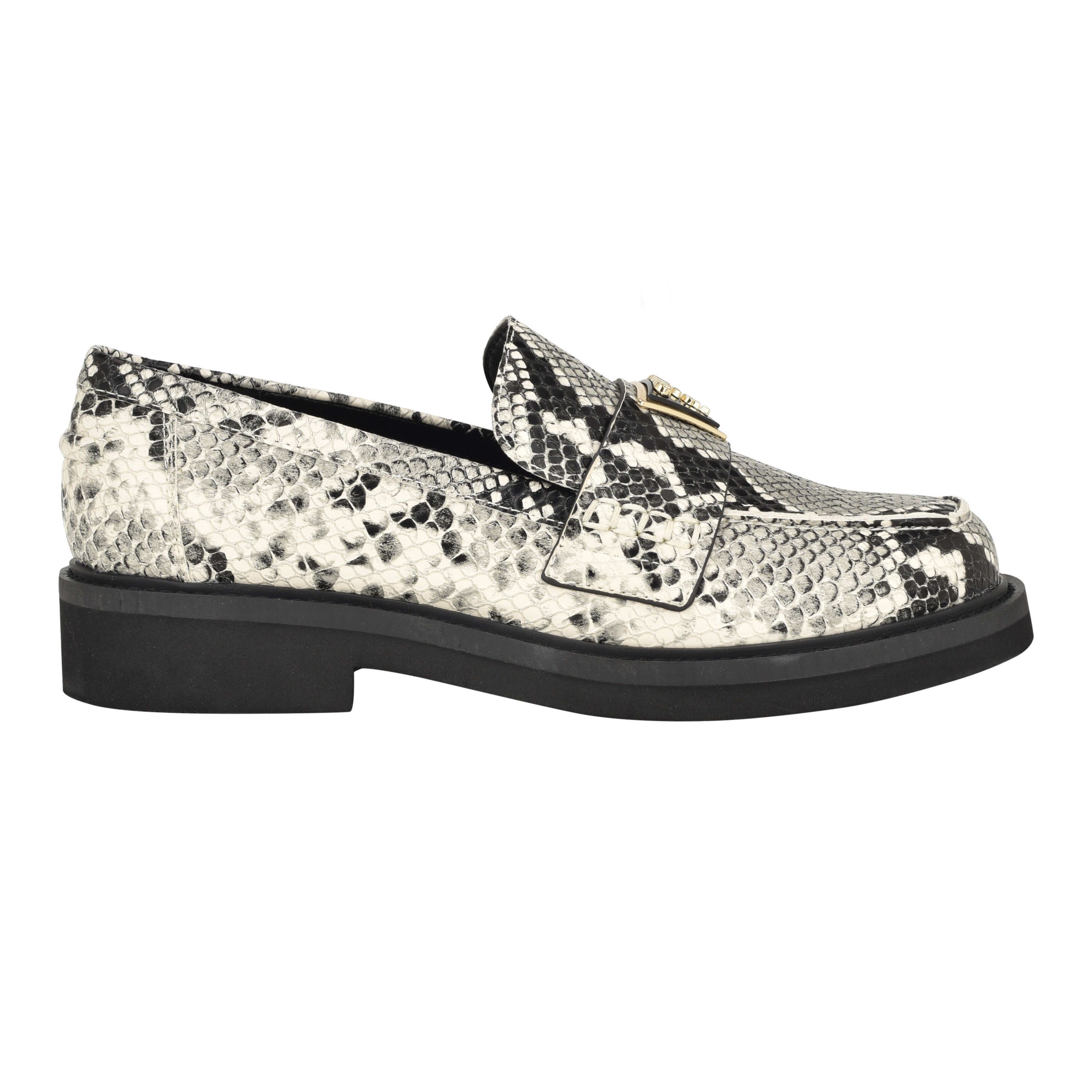 Shatha Logo hardware Slip on Square Toe Loafers