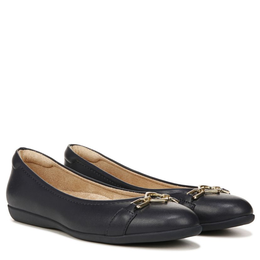 Vivienne-O Flat