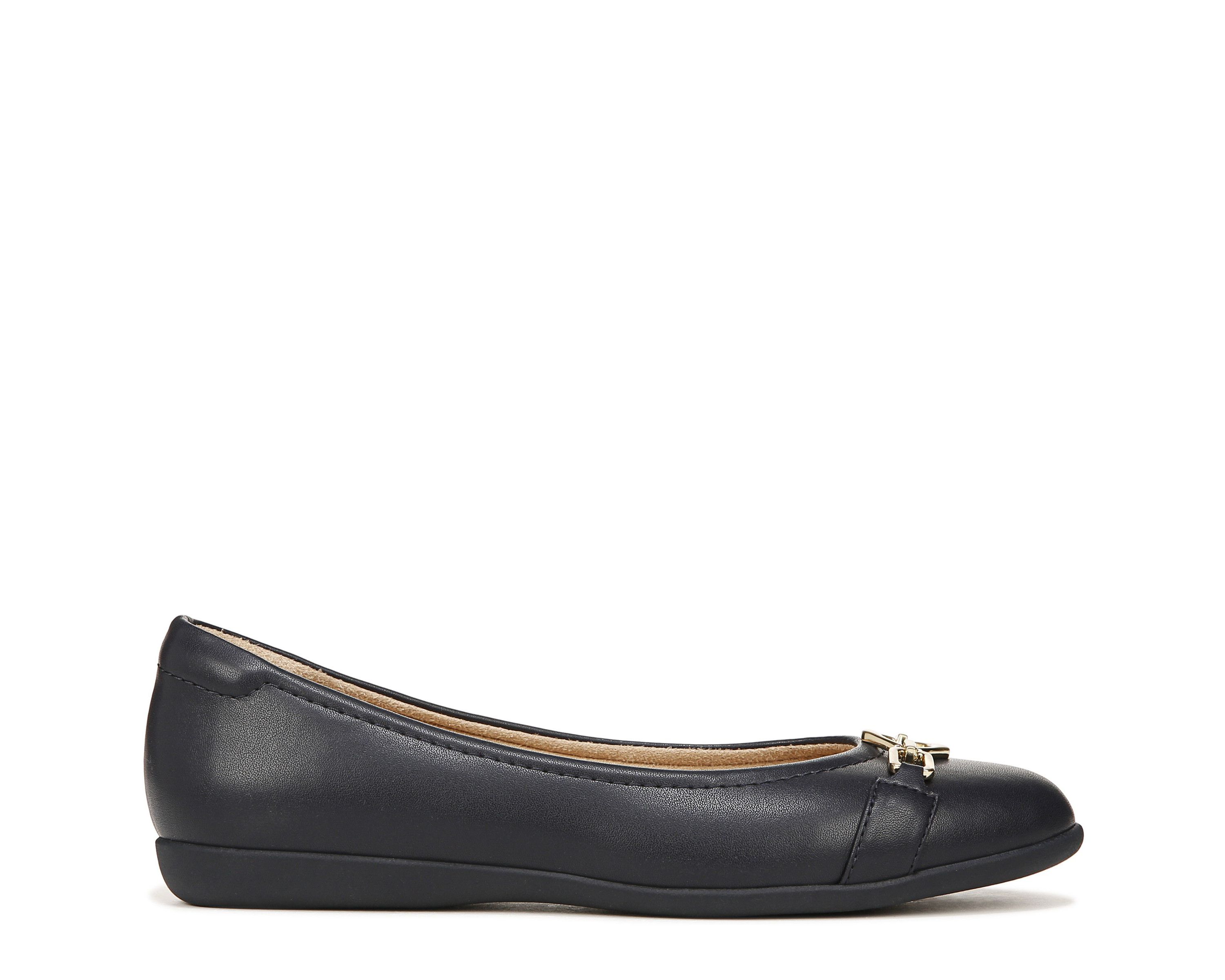 Vivienne-O Flat