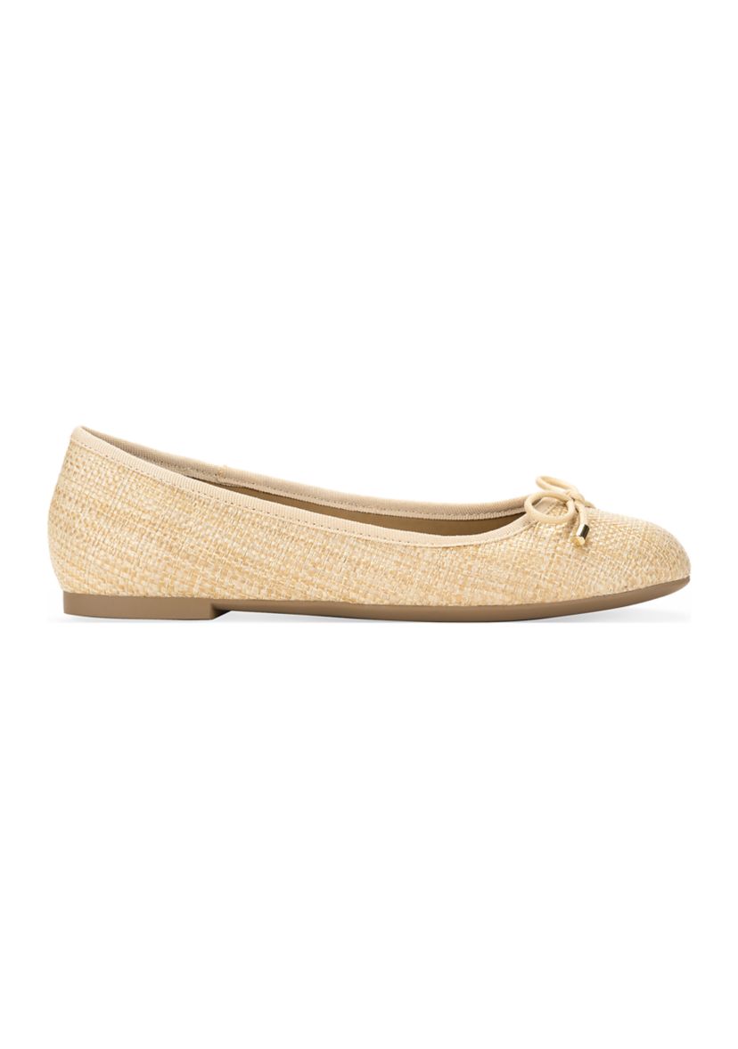Larissa Flats