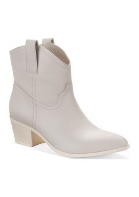 Ladies boots hot sale at belk