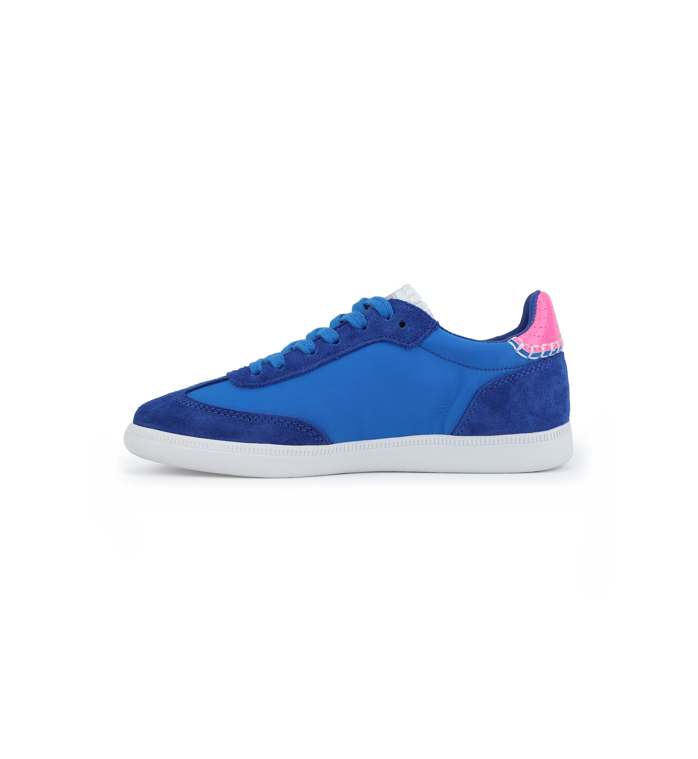 Crisp Sneakers
