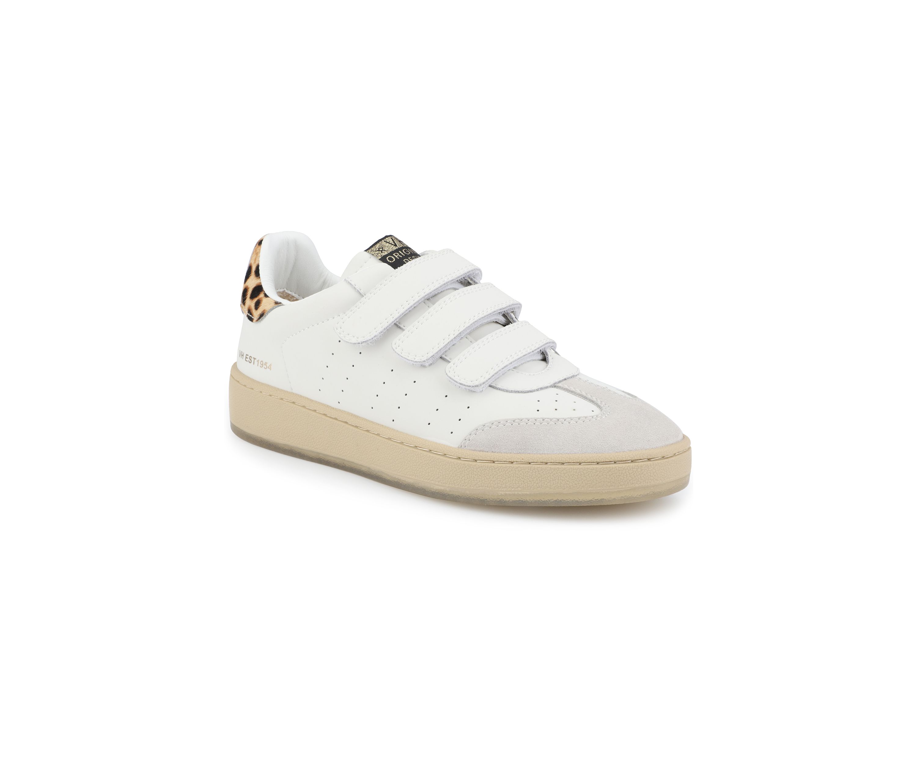 Ease Sneakers