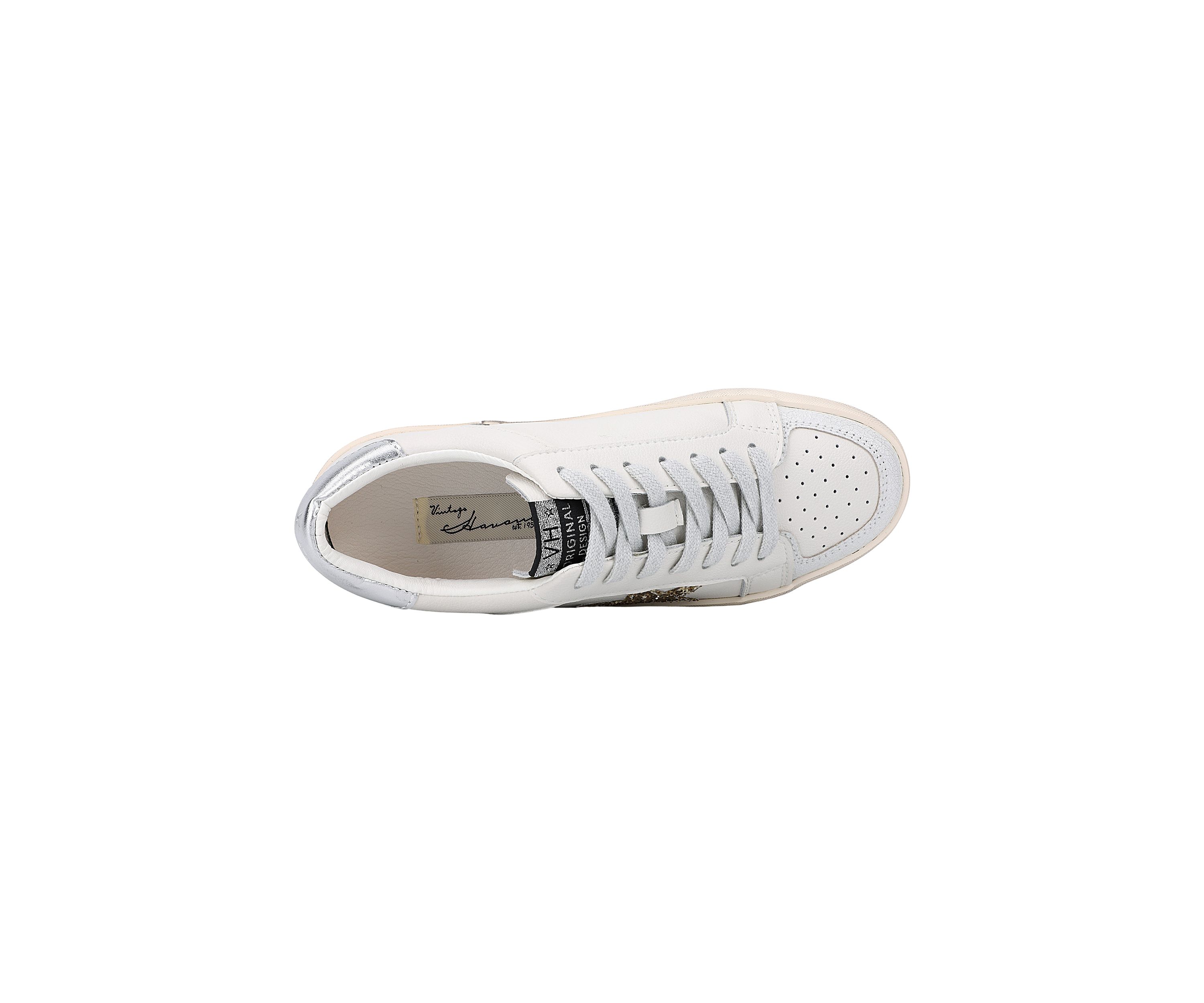 Magneev Sneakers