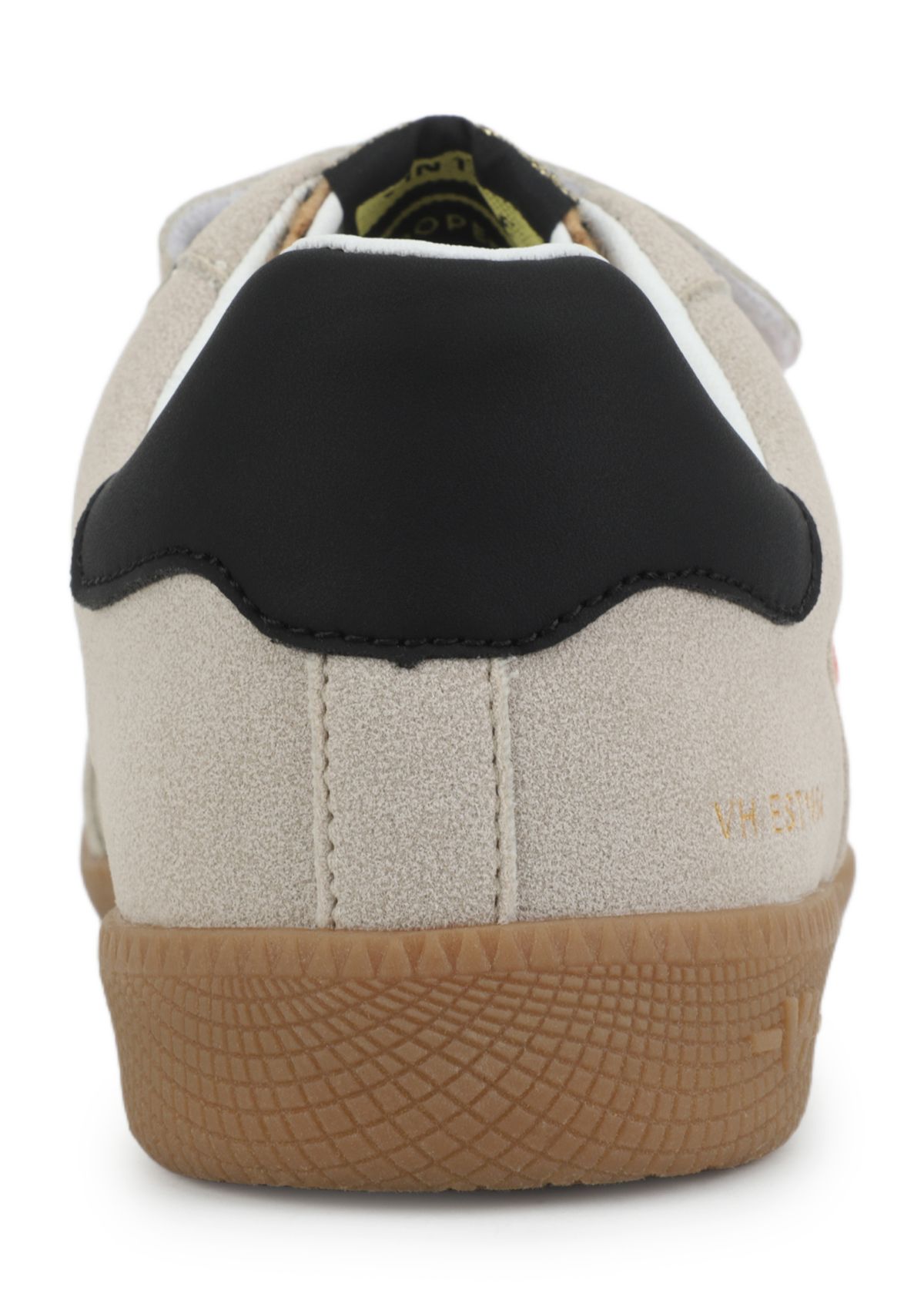 Pace Sneakers
