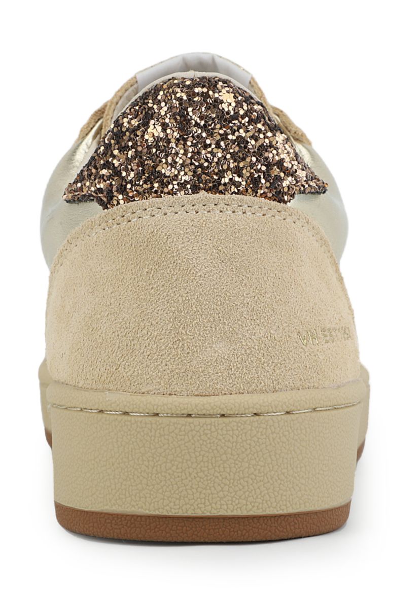 Step Fashion Sneakers