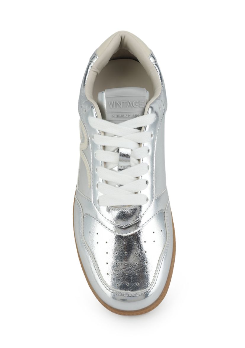 Whiz Sneakers