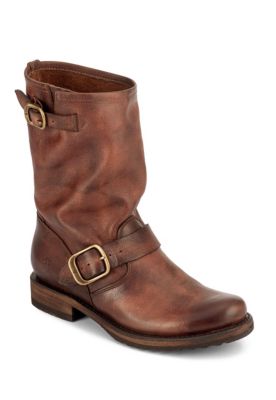 Frye Women's Veronica Short, 6M