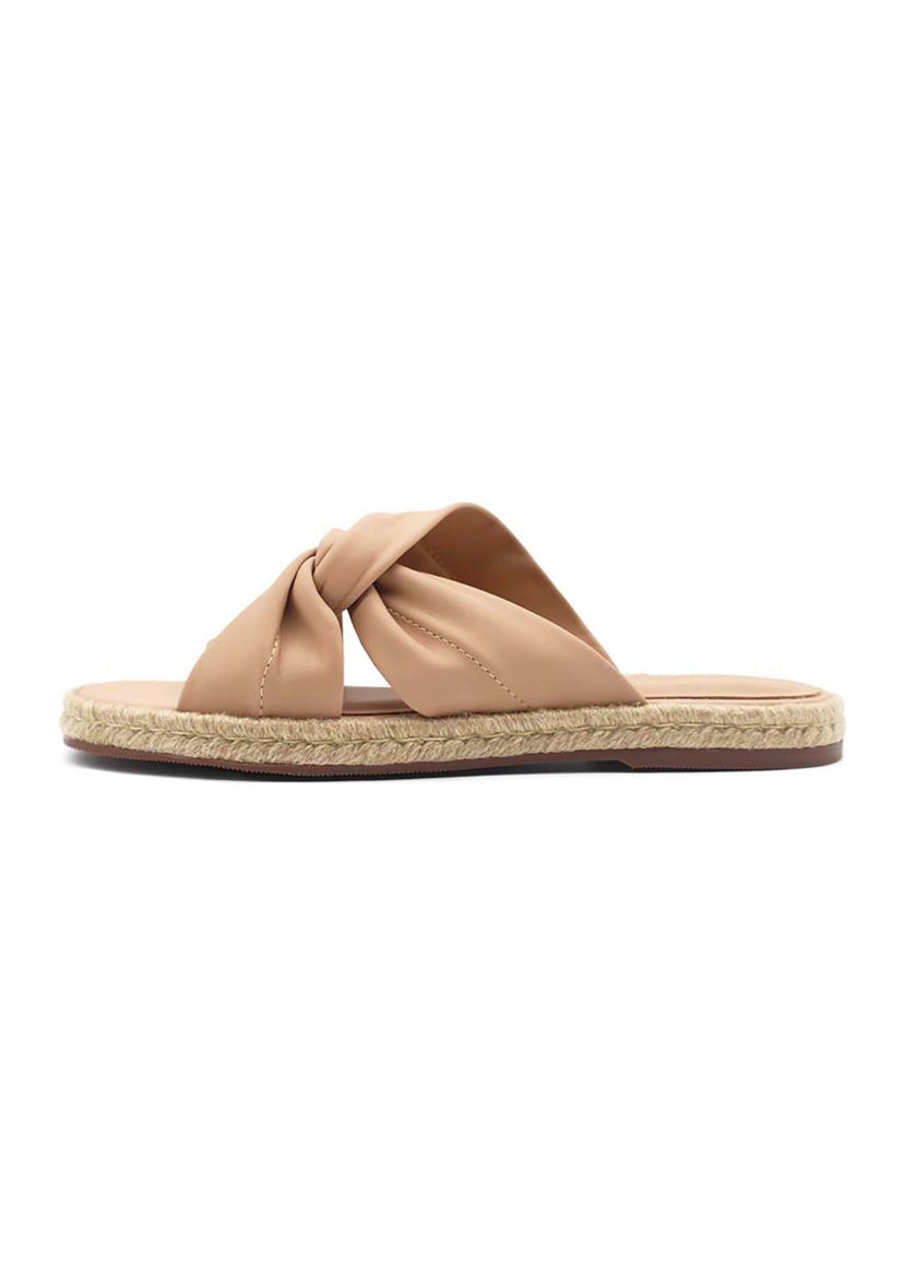 Sungai Sandals