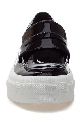 Gigi Sneakers