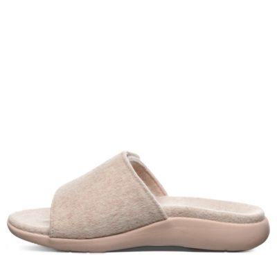 Den Indoor/Outdoor Slipper