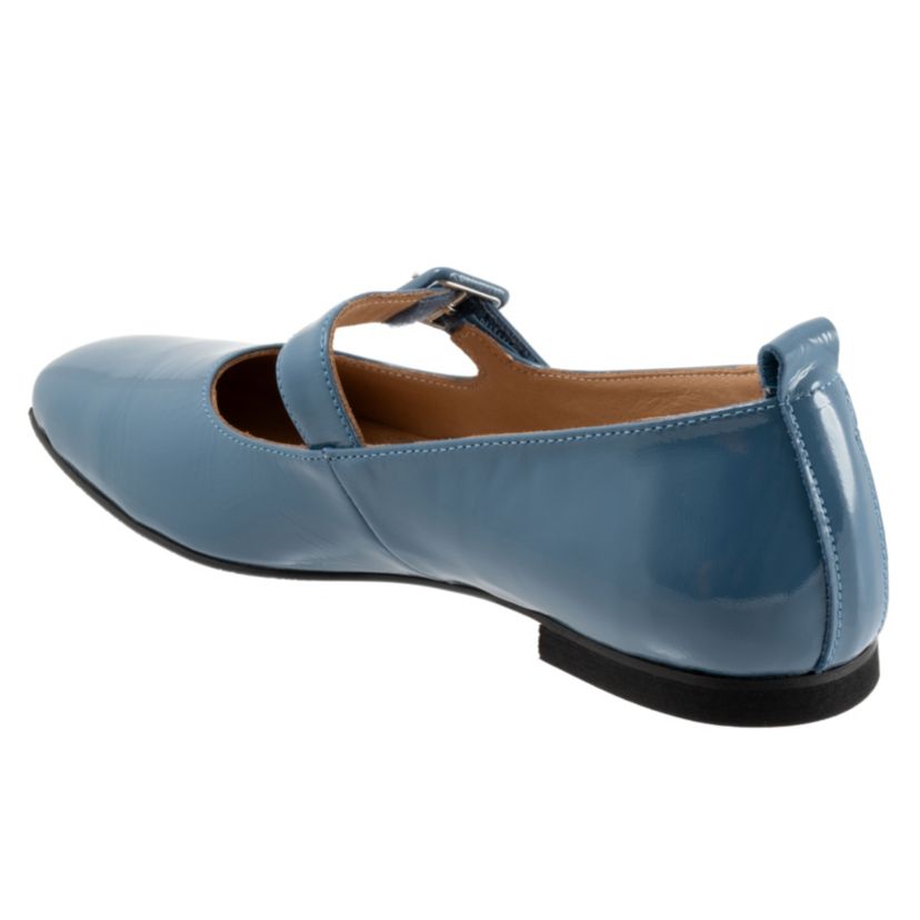 Eliana Flat