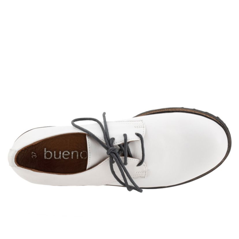 Andi Flat