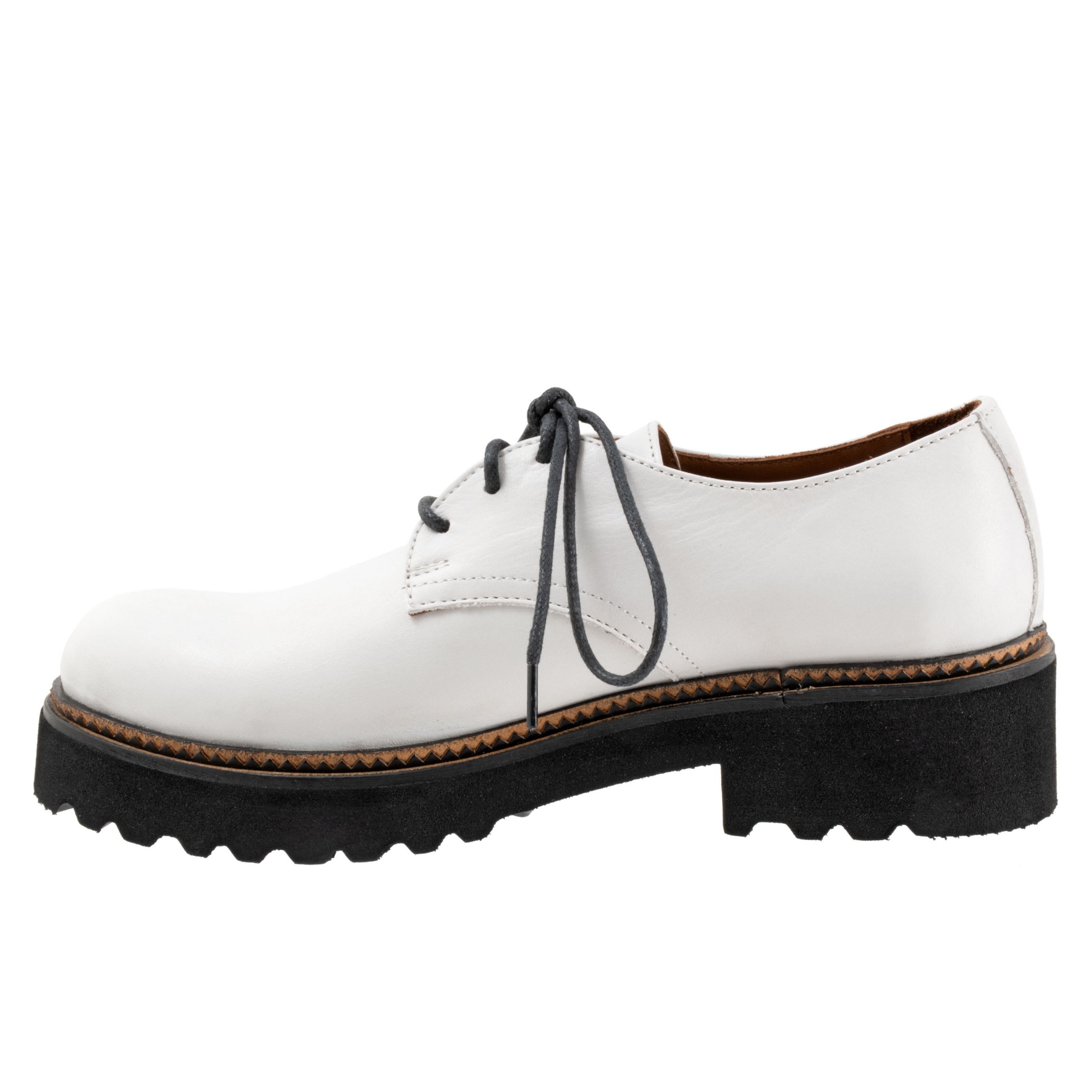 Andi Flat
