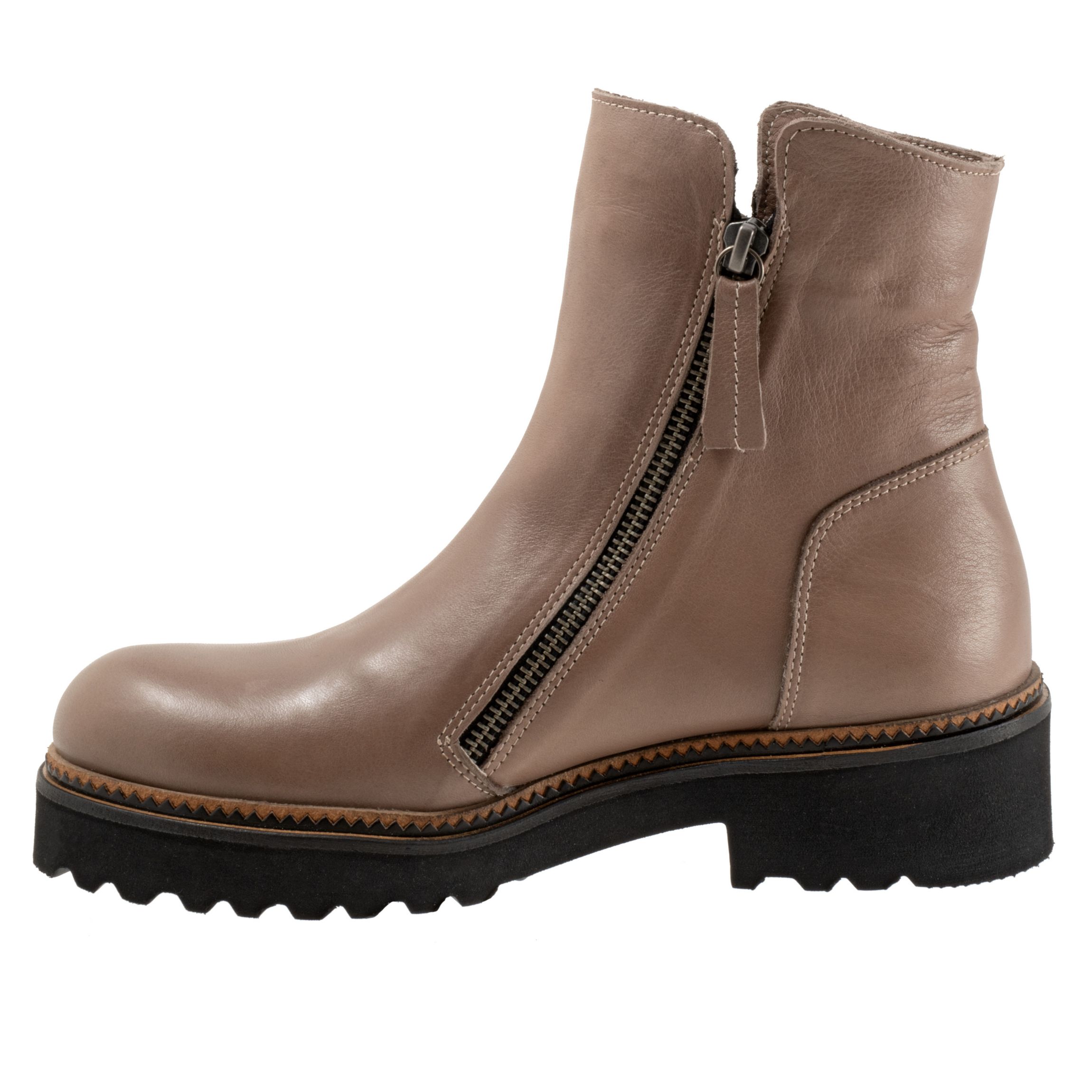 Ariana Boot
