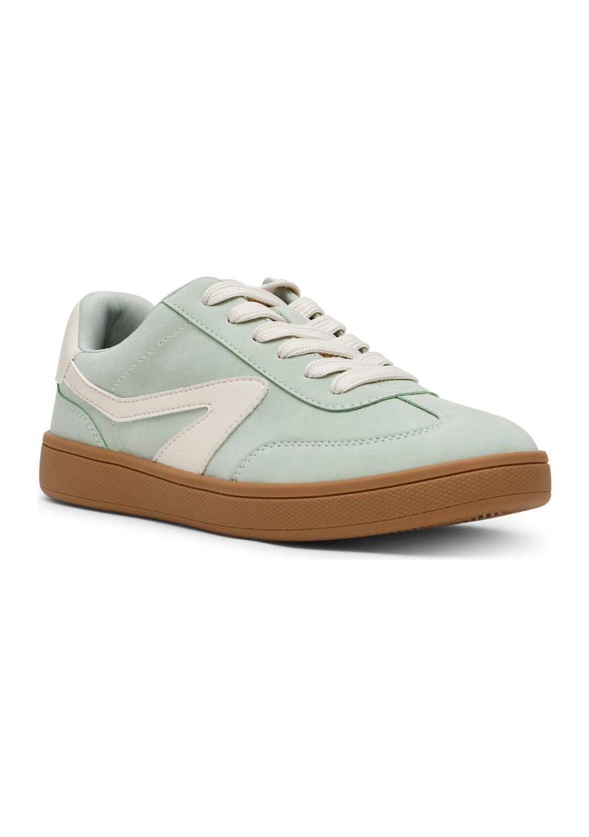 Voyage Sneakers