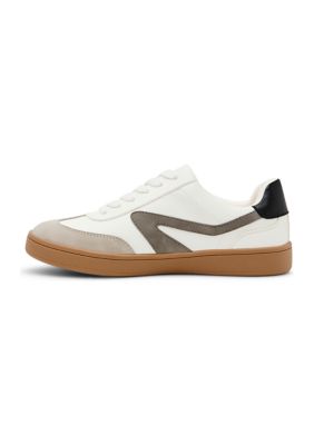 Voyage Sneakers